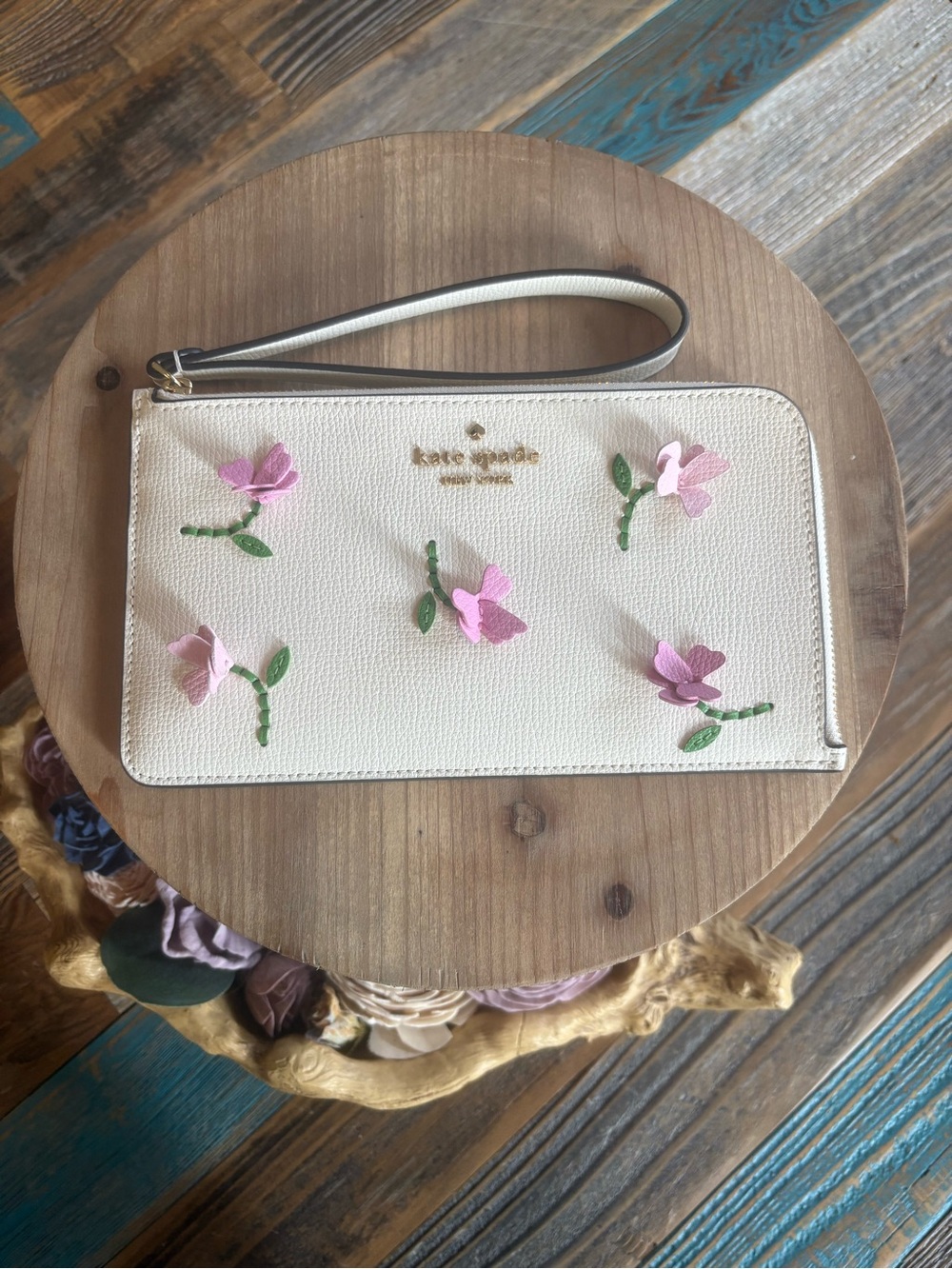 Kate Spade New York Floral Appliqué Leather Wristlet Clutch Cream Pink Flowers